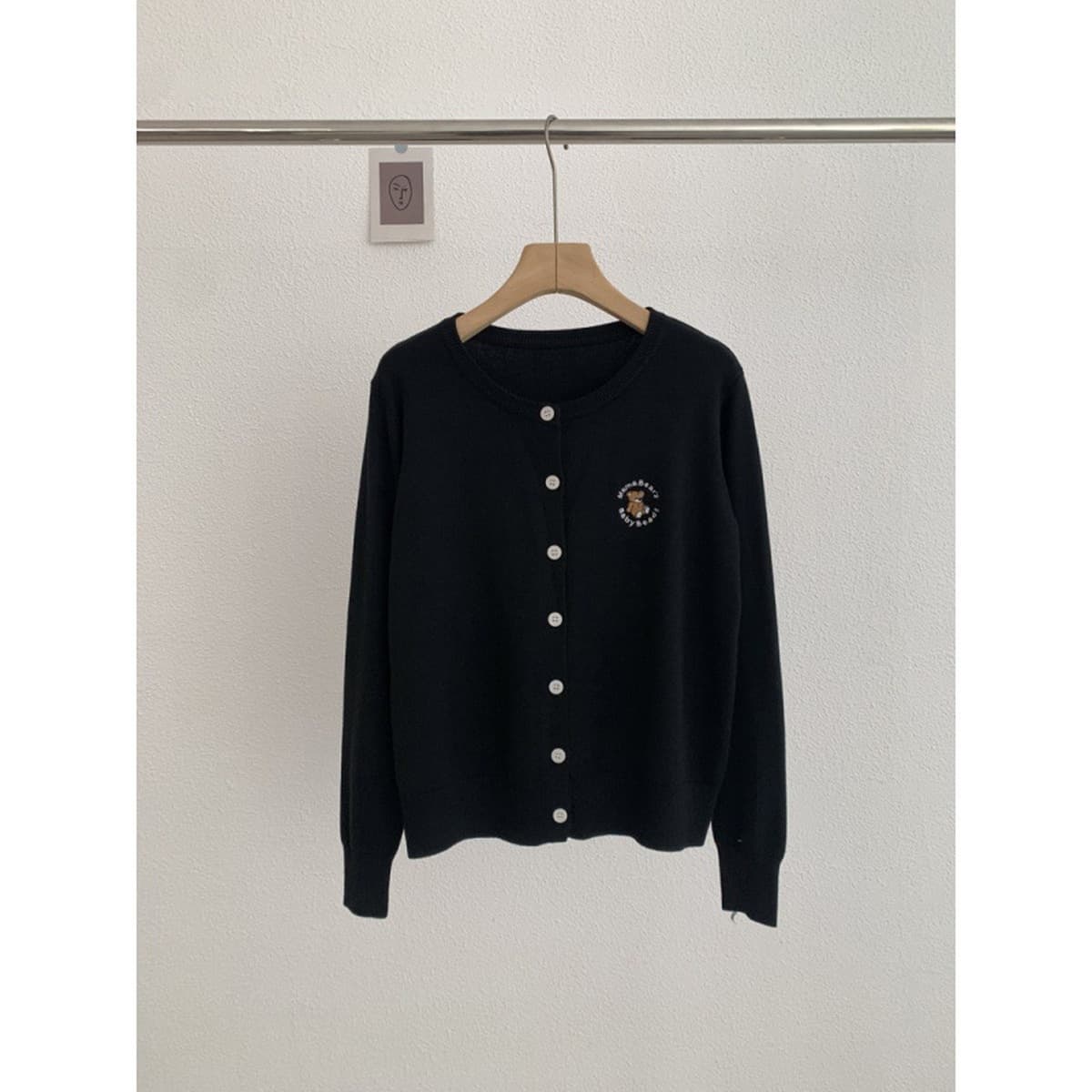 Мягкий и восковой вязаный кардиган с вышивкой медведя и длинными рукавами для женщин, ранняя осень, новый стиль, утягивающий...