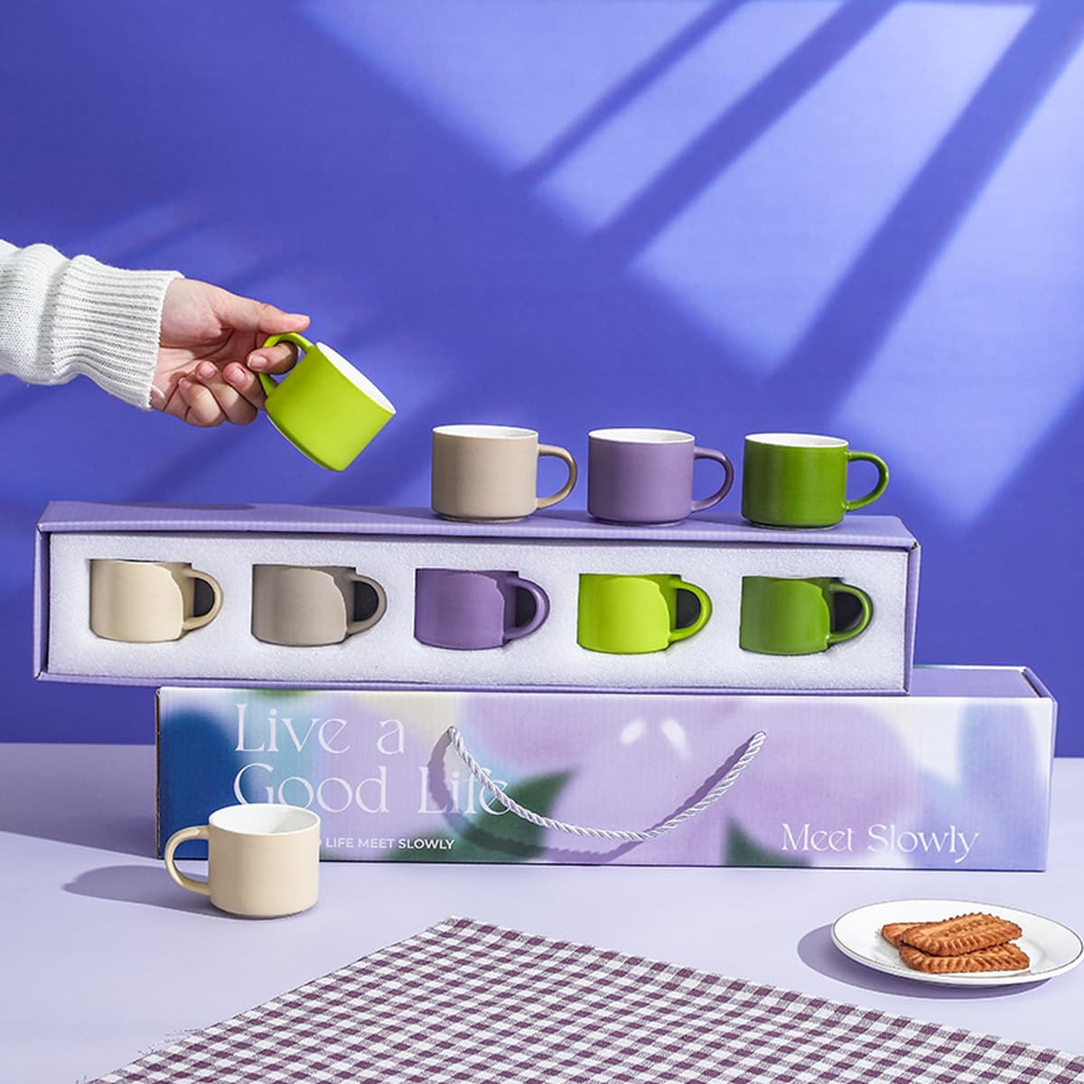 Набор сувениров для кофейных чашек для девочек, высококачественная керамическая чашка для воды для пар, женский подарок,...
