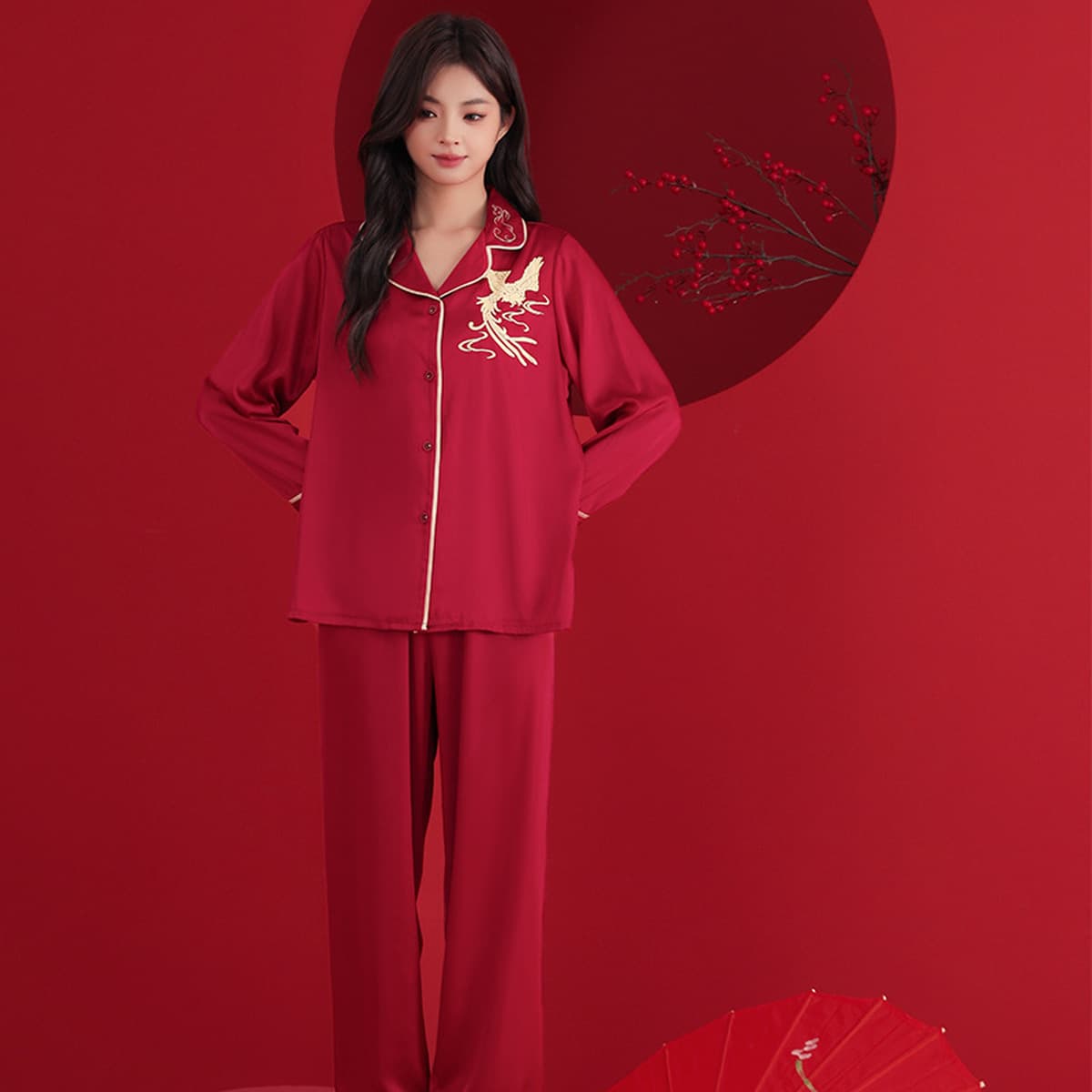 Пара пижамы красная свадебная женщина весной и осенью атласный с короткими рукавами