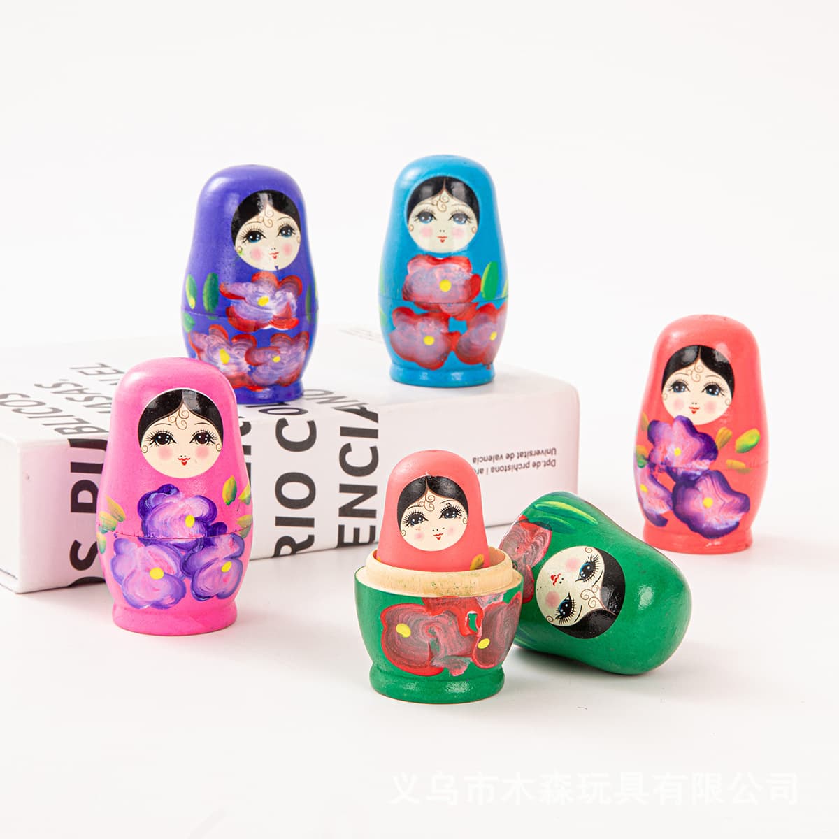 Четырехслойная русская матрешка 4 слоя расписной краски деревянная кукла украшение туристической живописной местности...