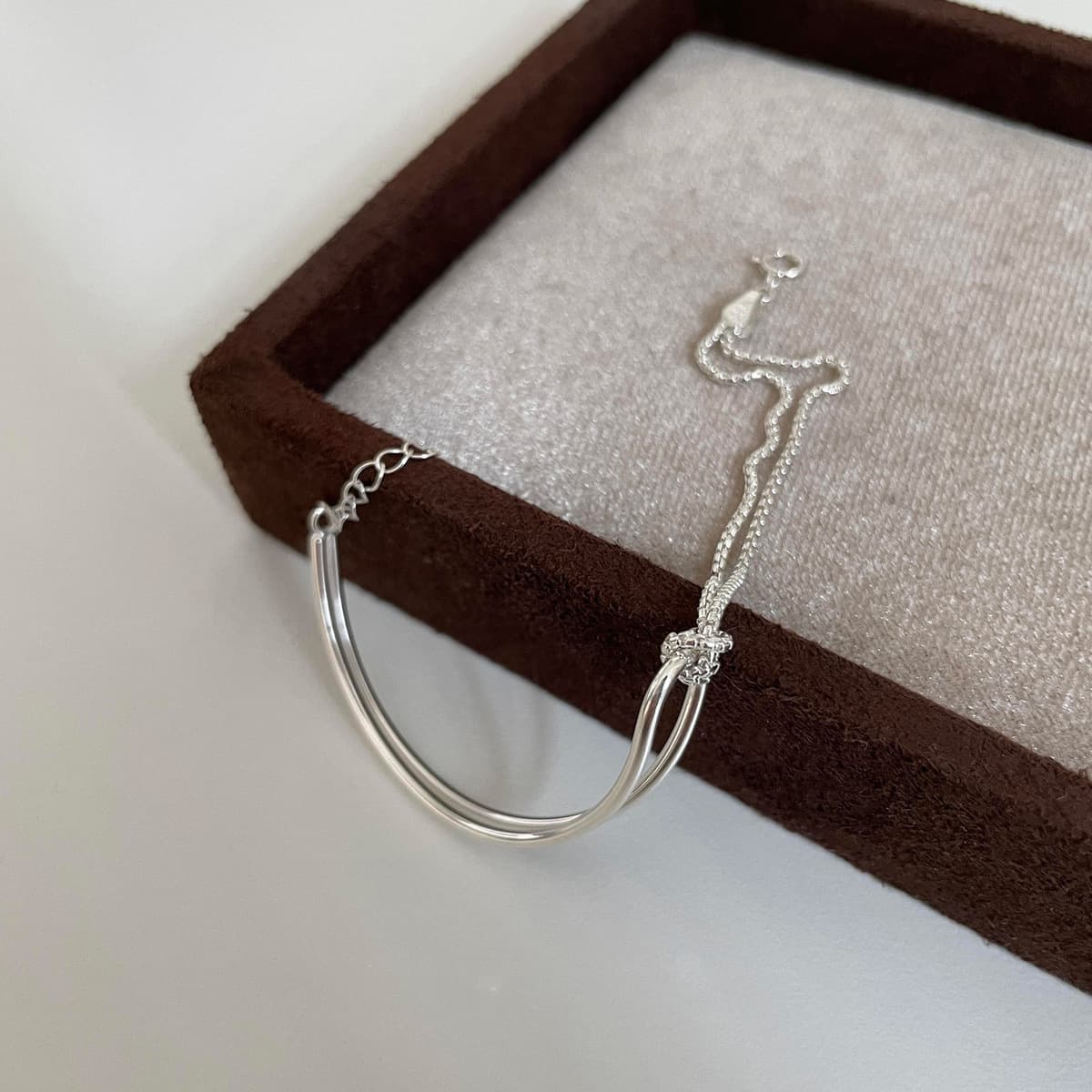 Хит продаж на Temu: гальванизированный браслет из серебра 925 пробы с двойной трубчатой цепочкой и узлом, с нишевым...