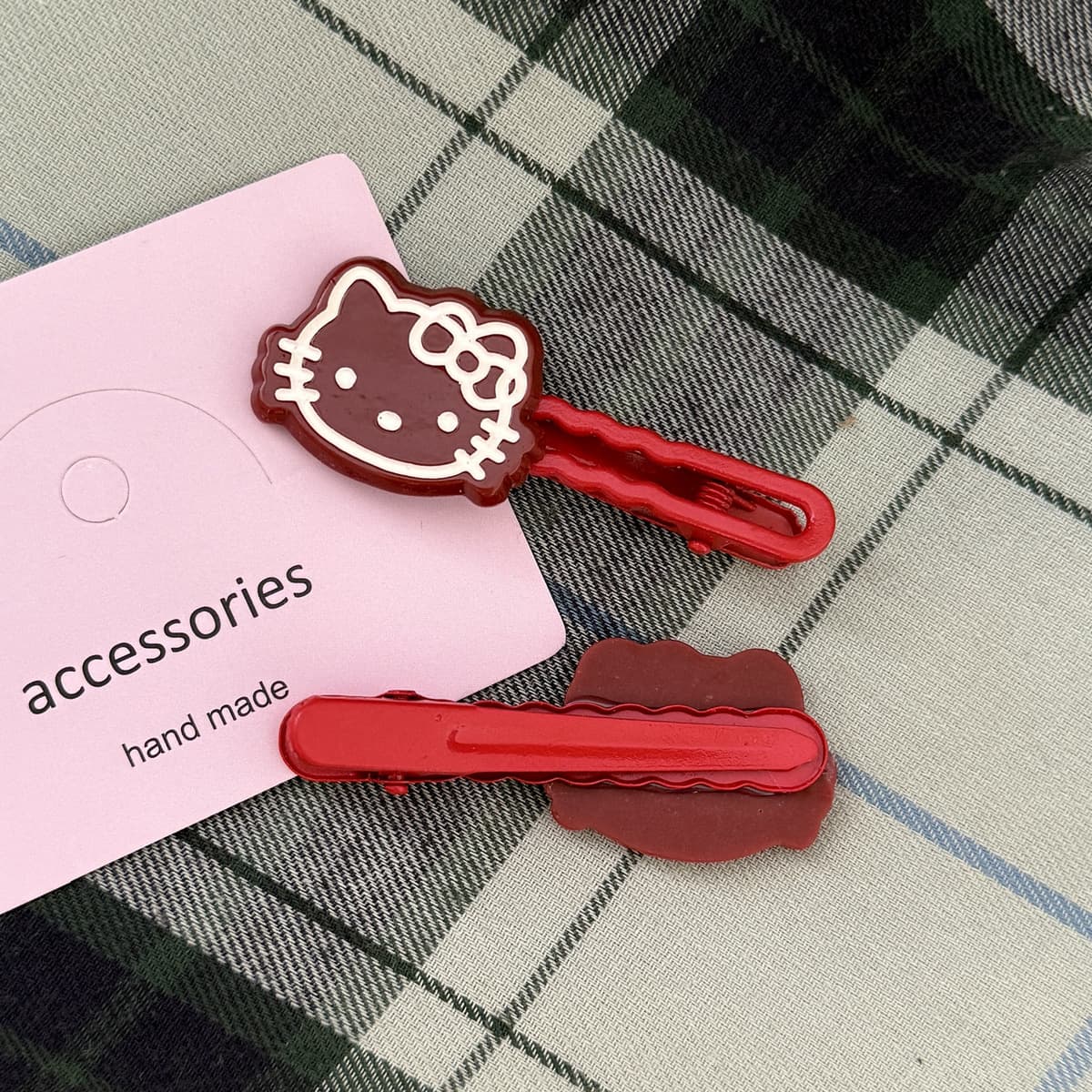 Кошка имеет высокую ценность для волос в ушах