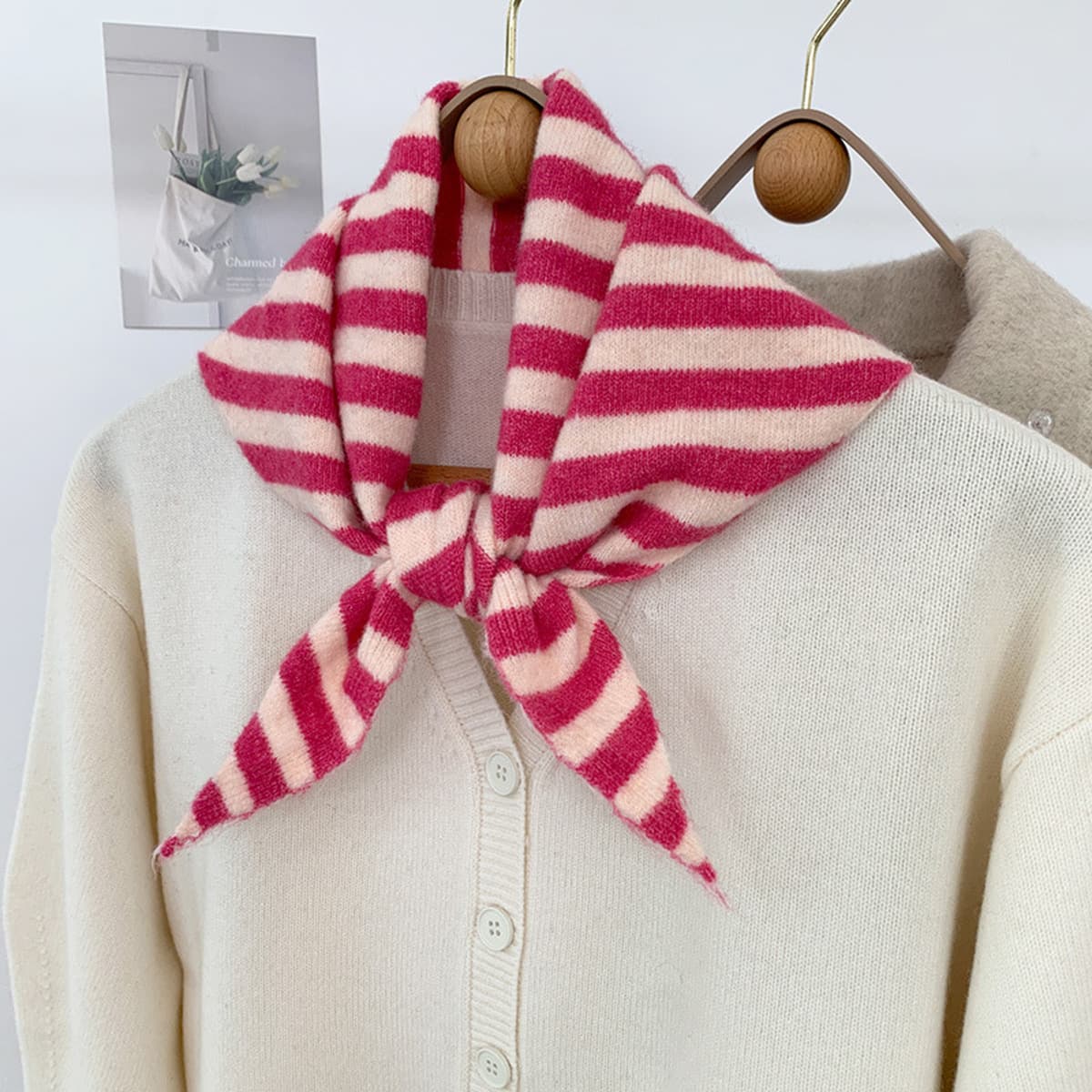 Новый Универсальный Классический нишевый шарф в полоску в Корейском стиле с треугольными чашечками, женский зимний модный...