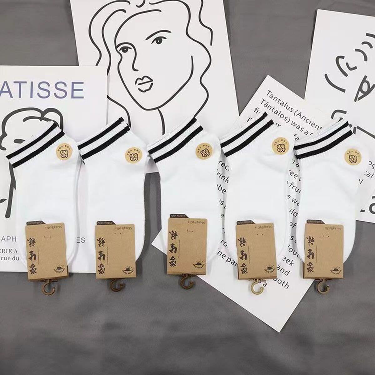 Осенние однотонные универсальные спортивные гольфы черного и белого цвета унисекс, простые хлопковые мягкие мужские носки,...