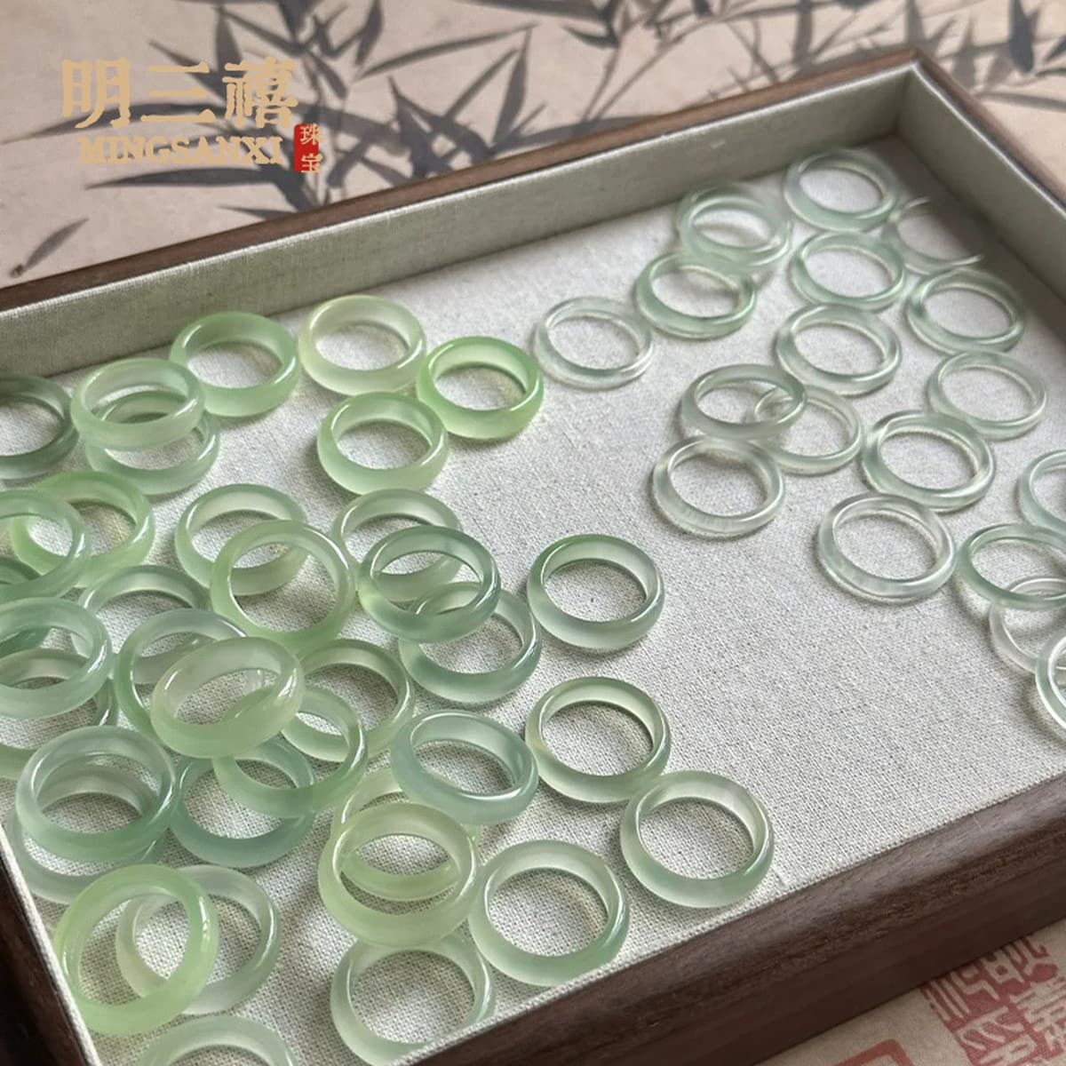 Лошадь с вегетарианским конским белым льдом натуральный высокий лед Мадагаскар халцедонное кольцо кольцо кольцо для мужчин и...