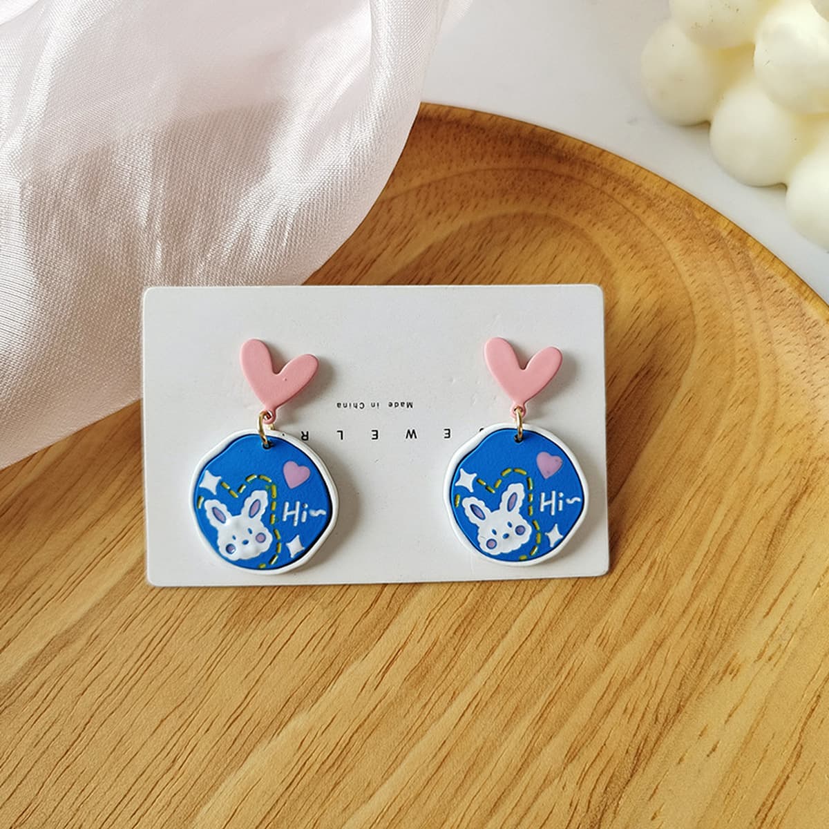 Возвращайте новым и старым клиентам ювелирную коллекцию, модные нишевые серьги, аксессуары для волос, ожерелья для женщин.