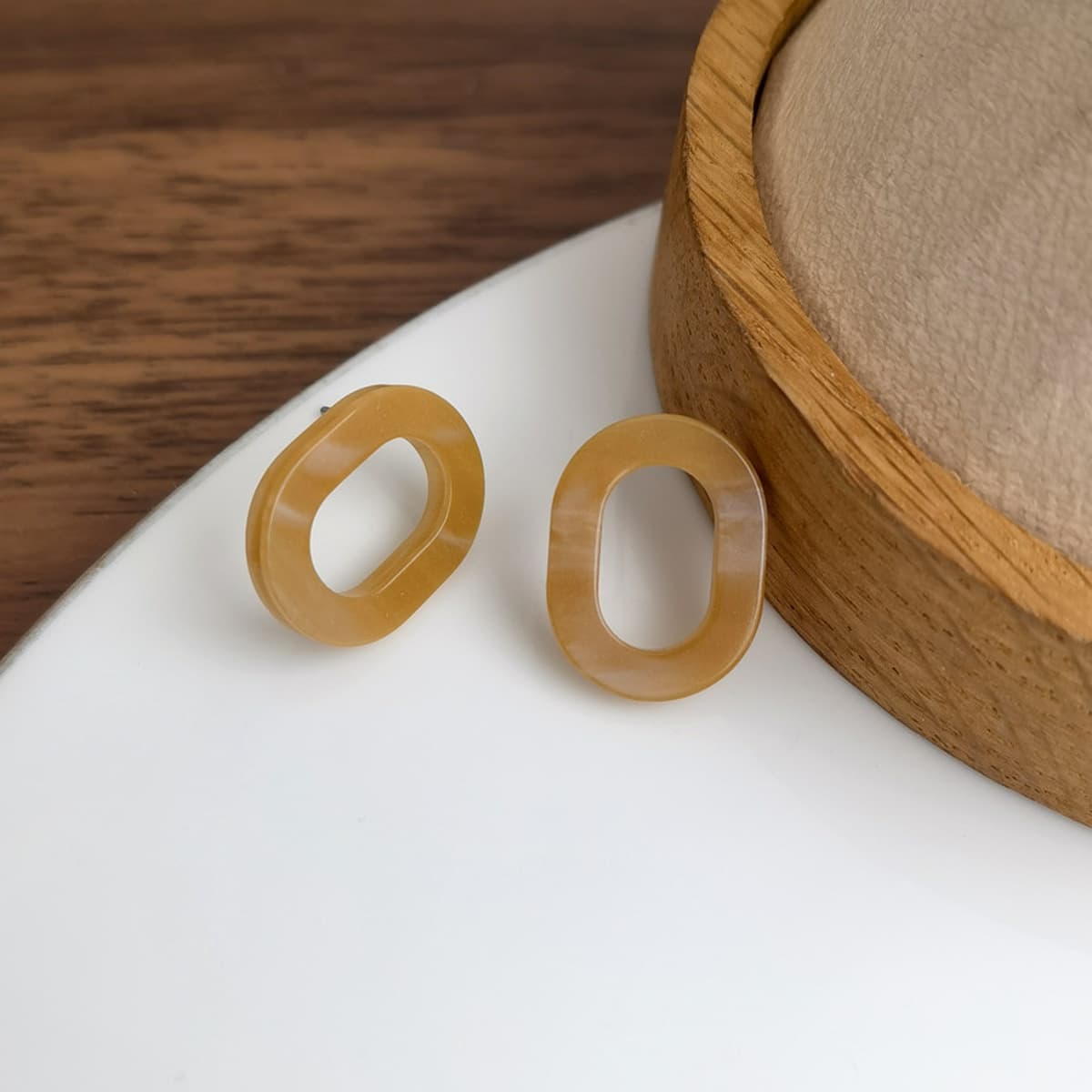 Возвращайте новым и старым клиентам ювелирную коллекцию, модные нишевые серьги, аксессуары для волос, ожерелья для женщин.