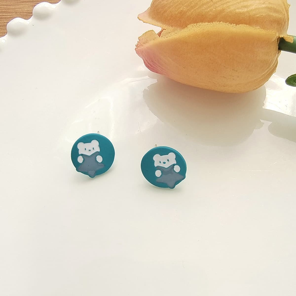 Возвращайте новым и старым клиентам ювелирную коллекцию, модные нишевые серьги, аксессуары для волос, ожерелья для женщин.