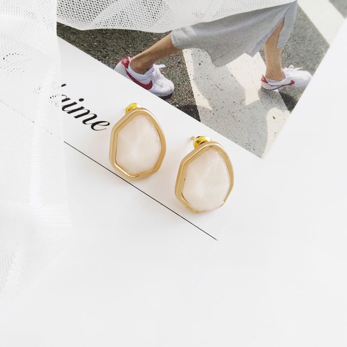 Возвращайте новым и старым клиентам ювелирную коллекцию, модные нишевые серьги, аксессуары для волос, ожерелья для женщин.