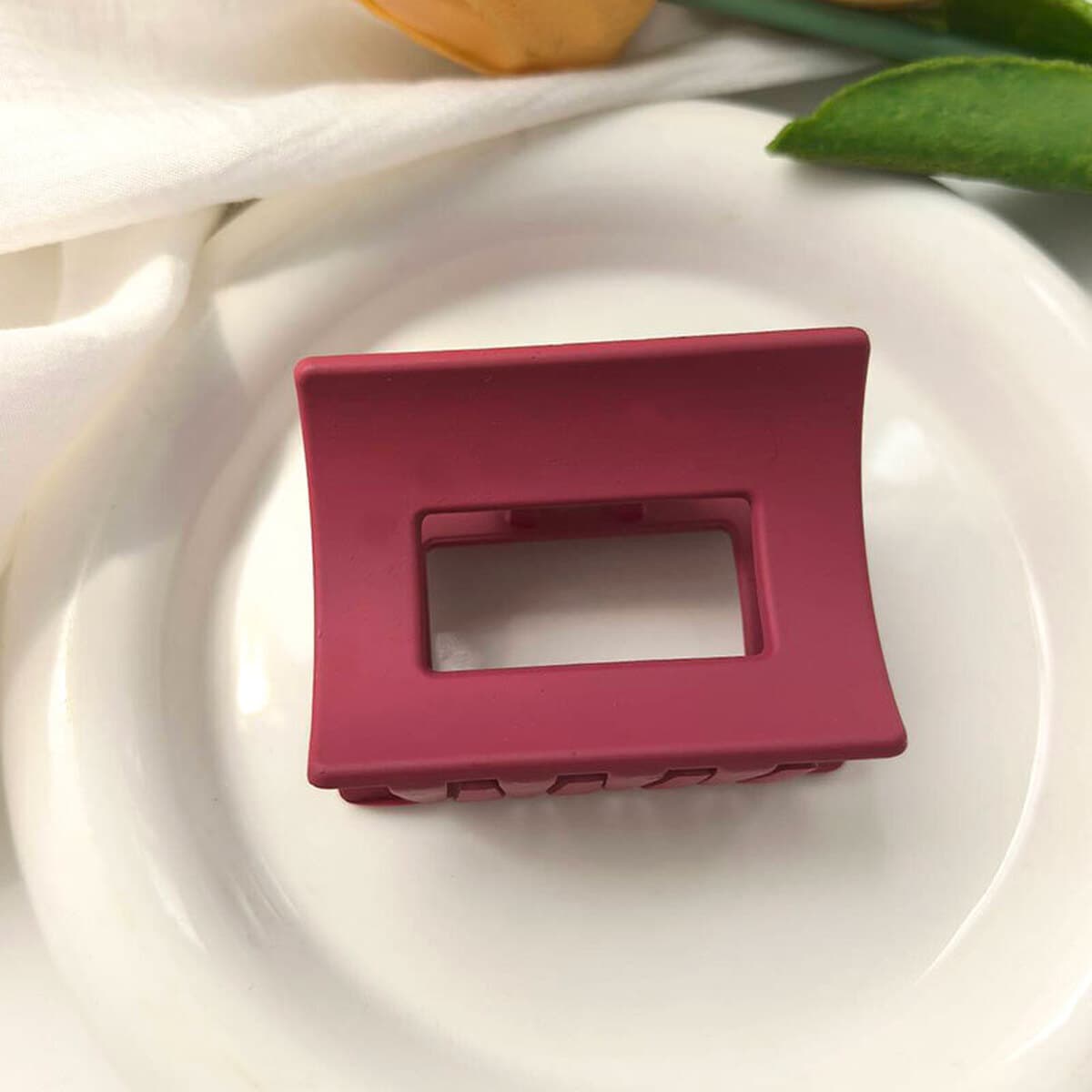 Возвращайте новым и старым клиентам ювелирную коллекцию, модные нишевые серьги, аксессуары для волос, ожерелья для женщин.