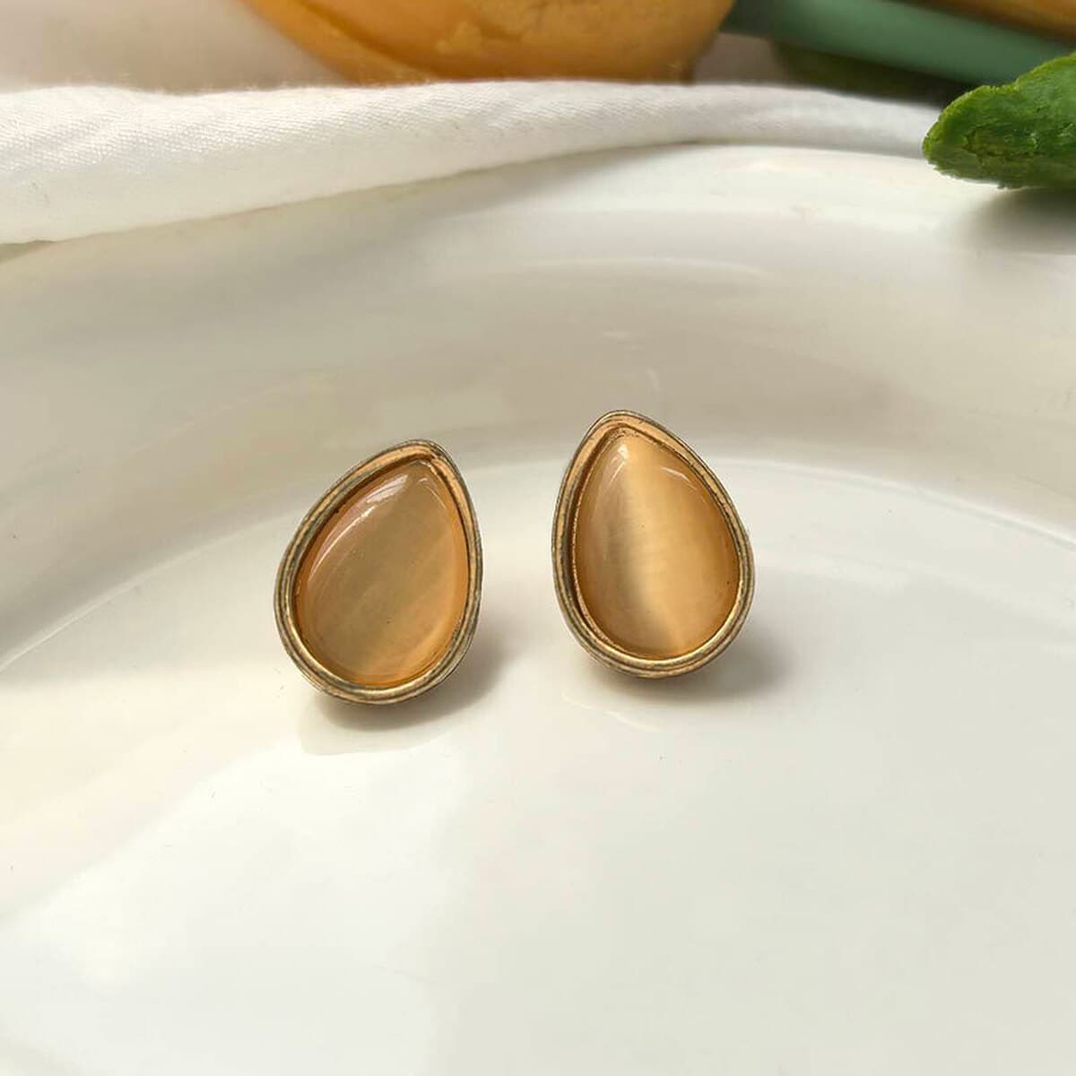 Возвращайте новым и старым клиентам ювелирную коллекцию, модные нишевые серьги, аксессуары для волос, ожерелья для женщин.