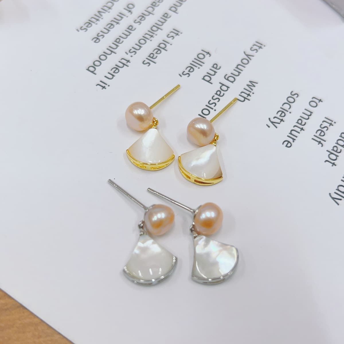 Французский натуральный жемчуг веерообразный натуральный моллюсков серьги нишевые дизайн высокого уровня чувство серьги...