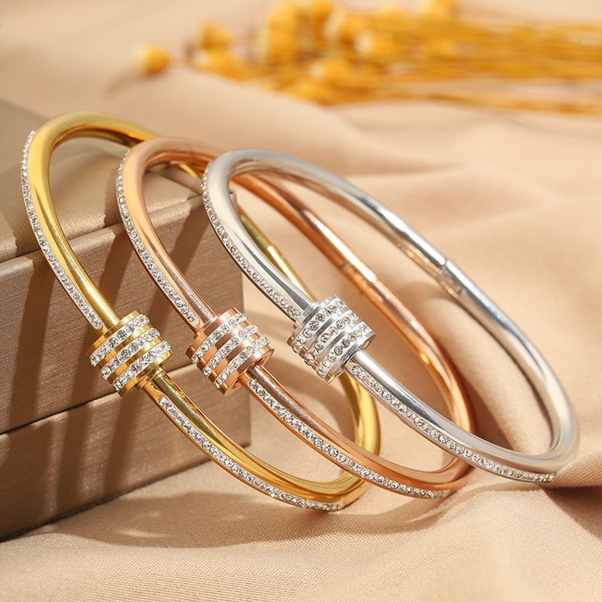 Браслет из нержавеющей стали, новый, универсальный, модный, тонкий, с открытым дизайном, в стиле легкой роскоши,...