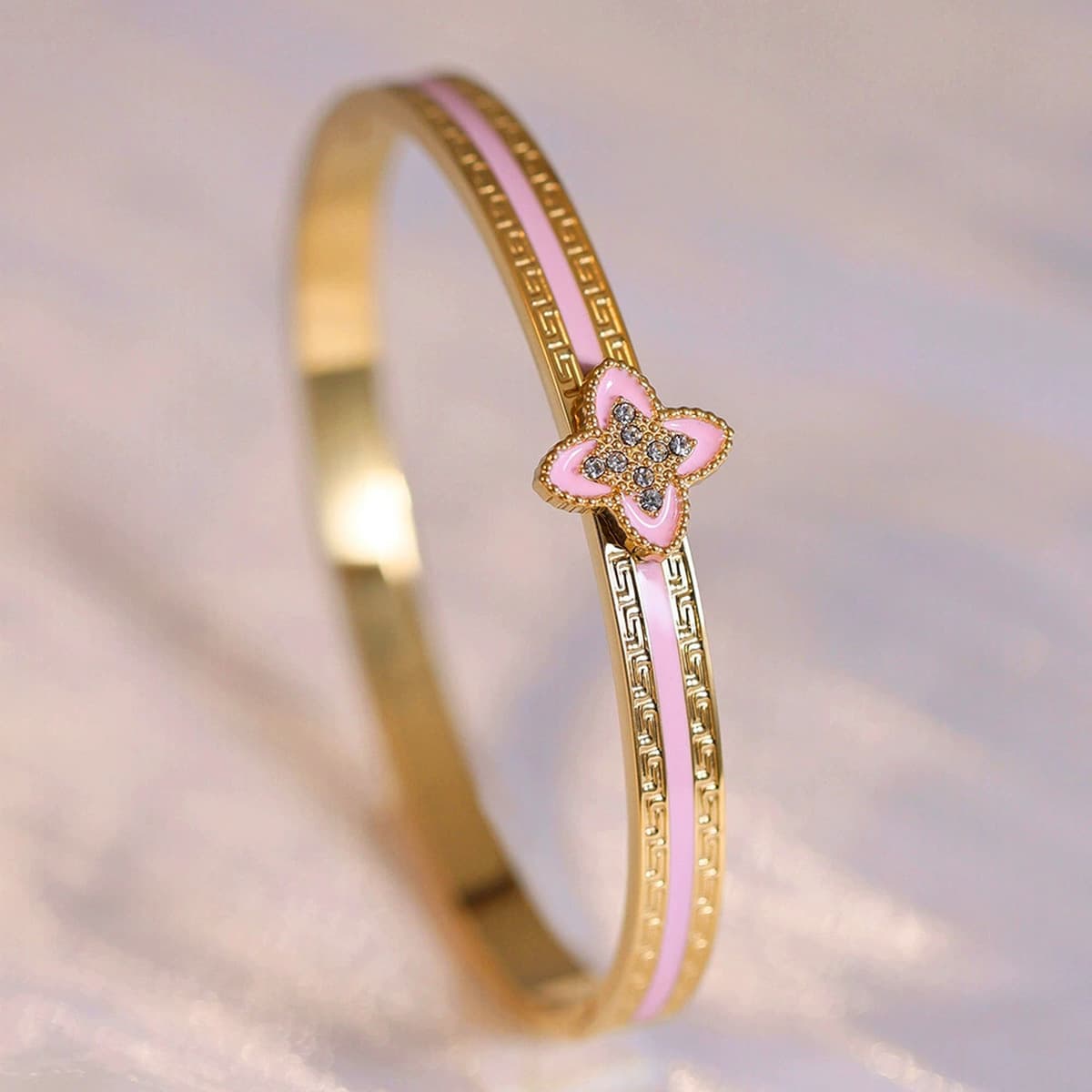 Женский браслет с четырехлистным клевером, покрытый гальваническим покрытием, не выцветает, экологичный, европейский и...