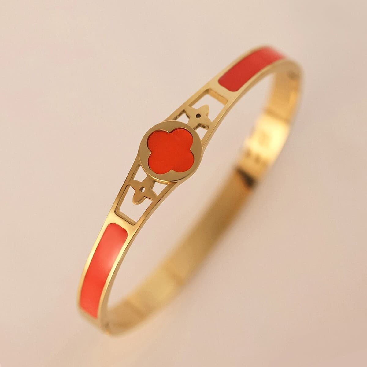 Женский браслет с четырехлистным клевером, покрытый гальваническим покрытием, не выцветает, экологичный, европейский и...