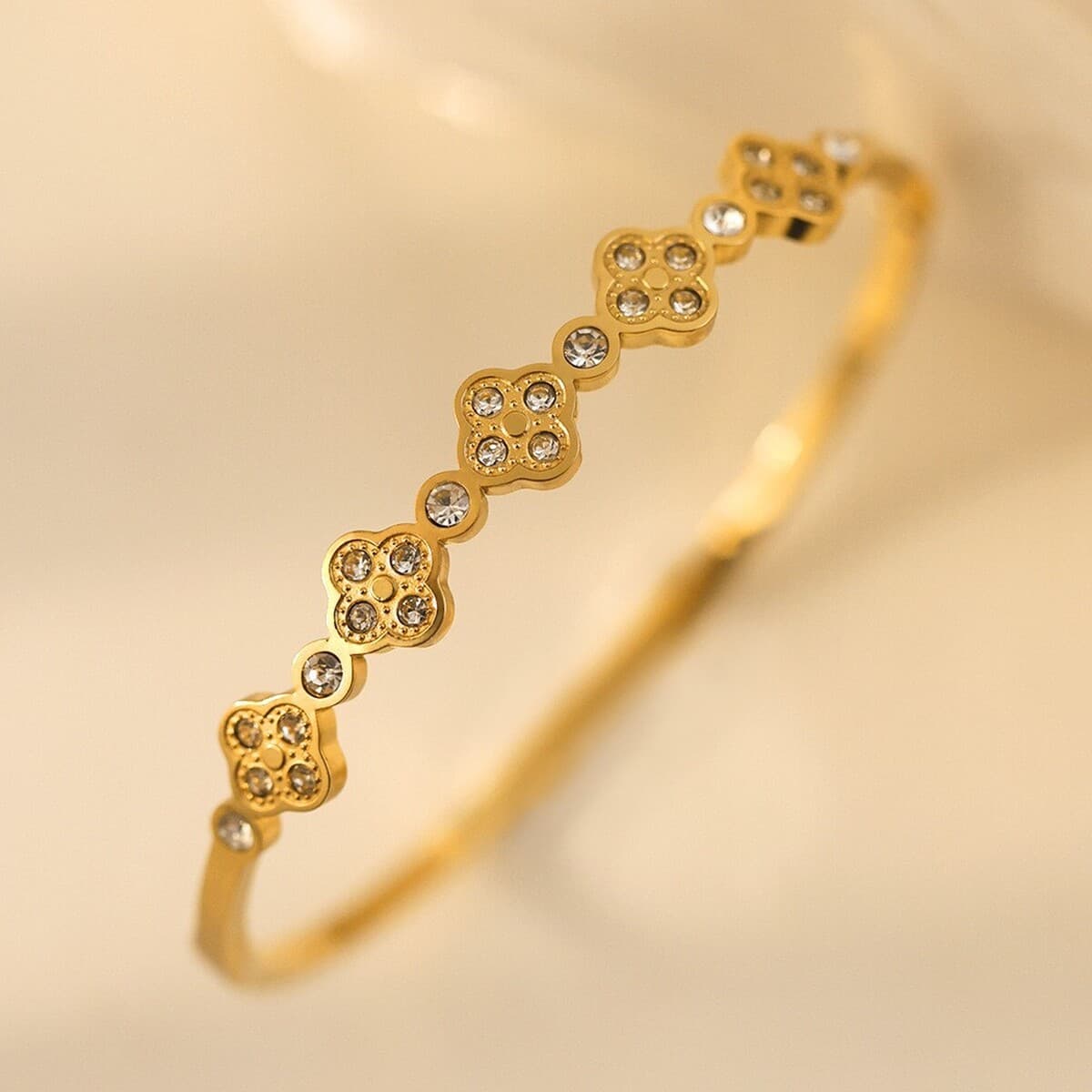 Женский браслет с четырехлистным клевером, покрытый гальваническим покрытием, не выцветает, экологичный, европейский и...