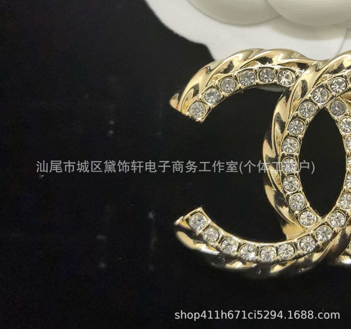 Брошь Chanel Double C с полным алмазным паве, квадратная брошь с бриллиантами и жемчугом, брошь-камелия Chanel, маленькая...