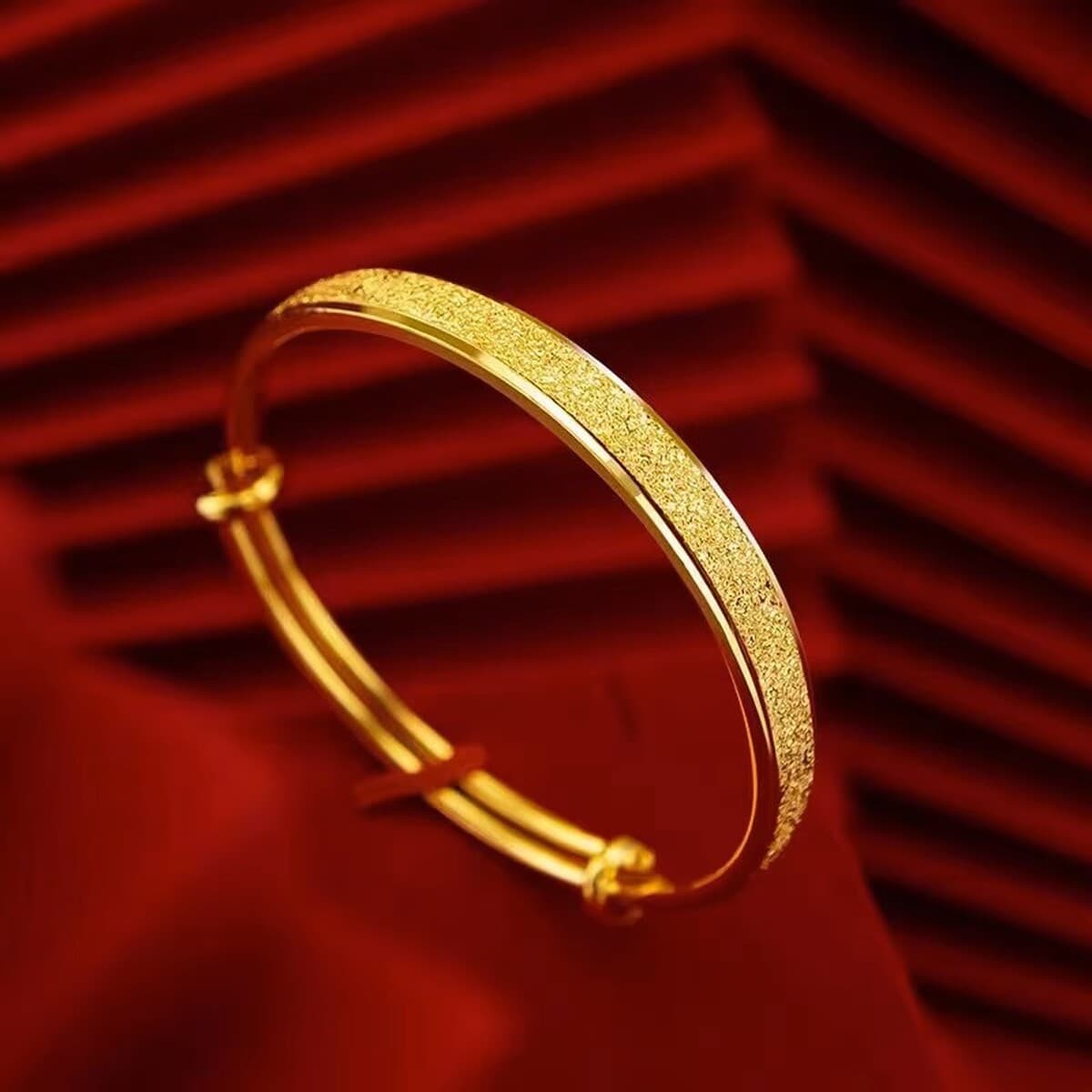 Древний закон Сиккима в Южной Африке наследует браслет толкать и тянуть женщин