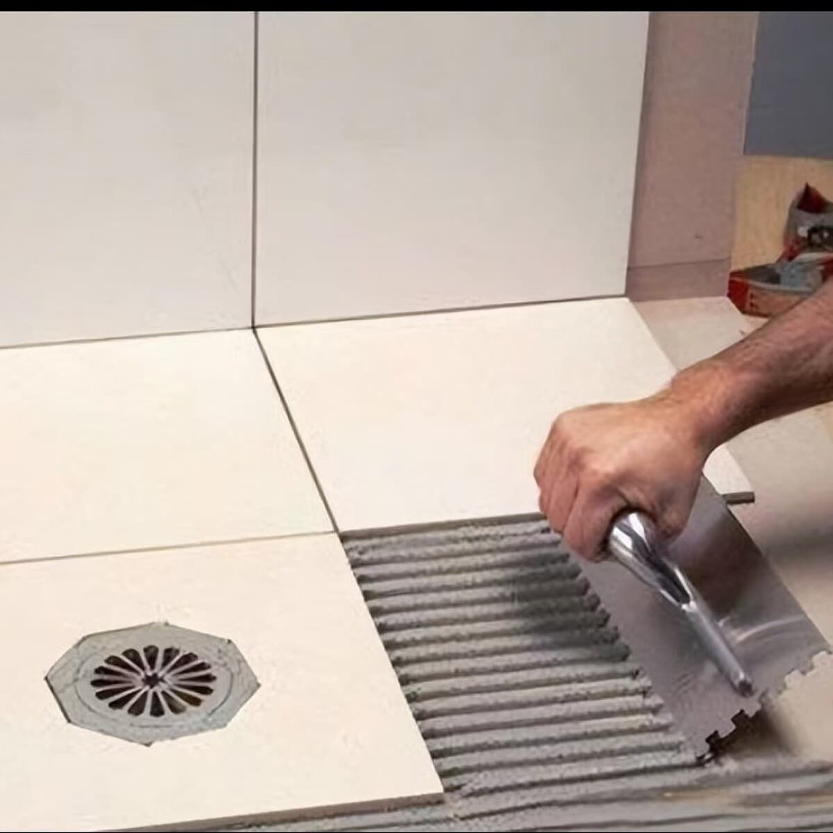 Высококонцентрированный клей для плитки, сильная адгезия, водостойкий и устойчивый к трещинам, для каменной плитки.